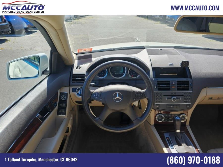2011 Mercedes-Benz C-Class C300 4MATIC Luxury photo