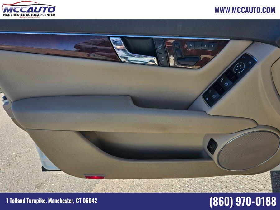2011 Mercedes-Benz C-Class C300 4MATIC Luxury photo
