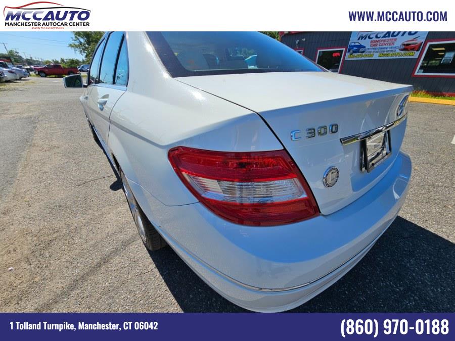 2011 Mercedes-Benz C-Class C300 4MATIC Luxury photo