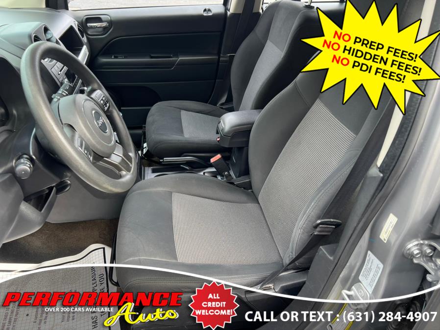 2016 Jeep Compass 4WD 4dr Sport photo
