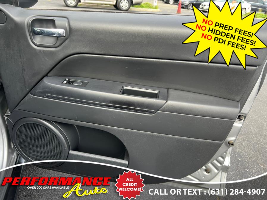 2016 Jeep Compass 4WD 4dr Sport photo