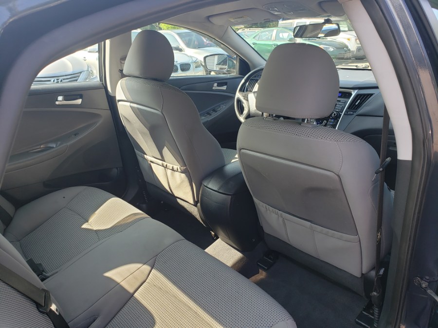 2011 Hyundai Sonata GLS photo