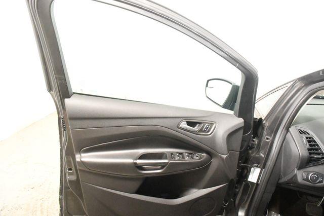 2017 Ford C-Max Hybrid SE photo