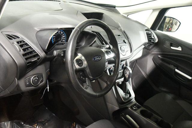 2017 Ford C-Max Hybrid SE photo