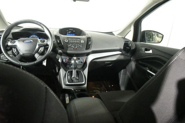 2017 Ford C-Max Hybrid SE photo