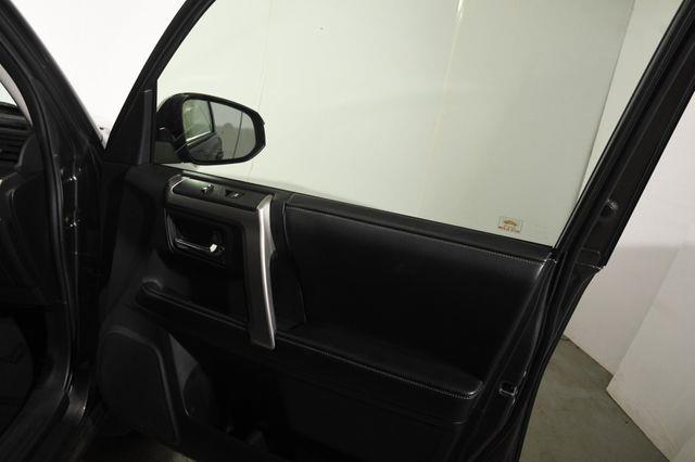 2016 Toyota 4Runner SR5 Premium photo