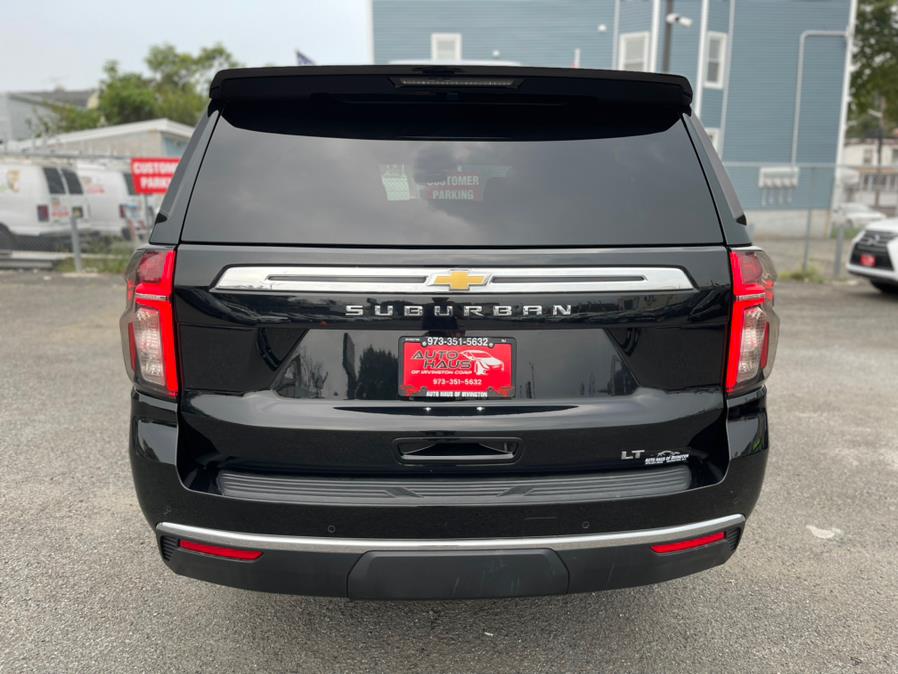 2022 Chevrolet Suburban 4WD 4dr LT photo