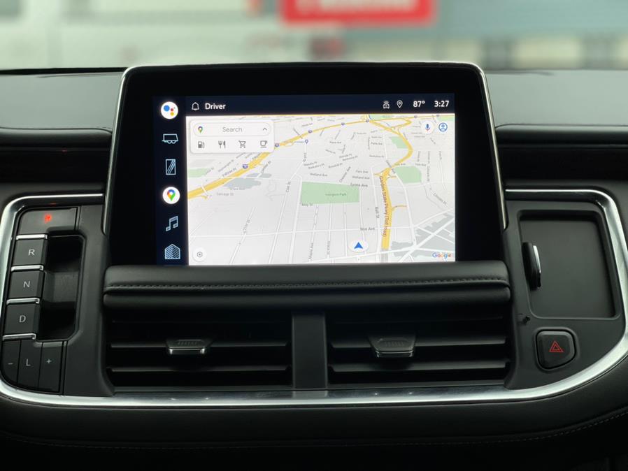 2022 Chevrolet Suburban 4WD 4dr LT photo