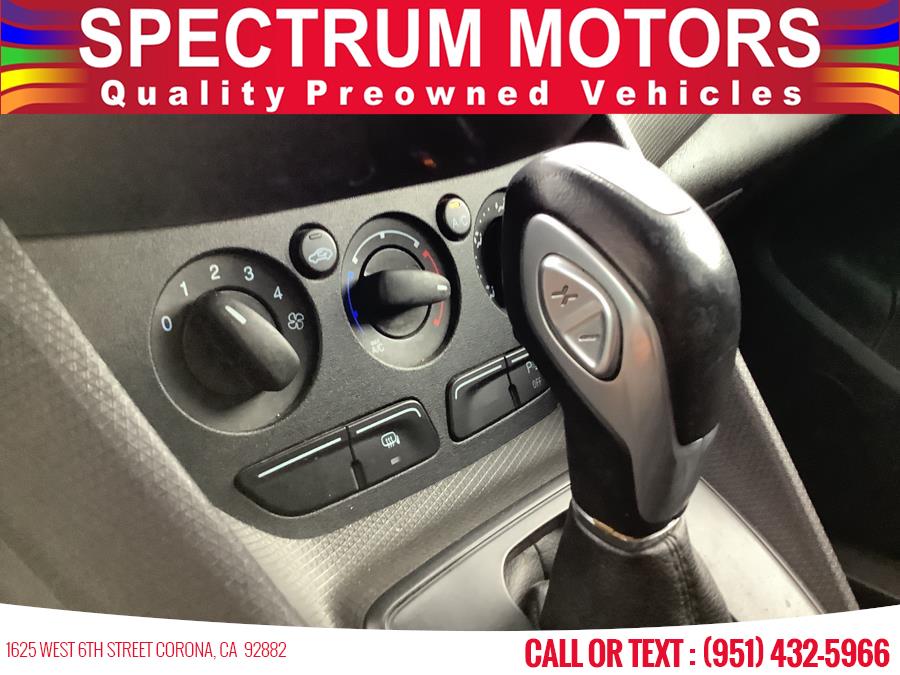 2016 Ford Transit Connect LWB XLT photo