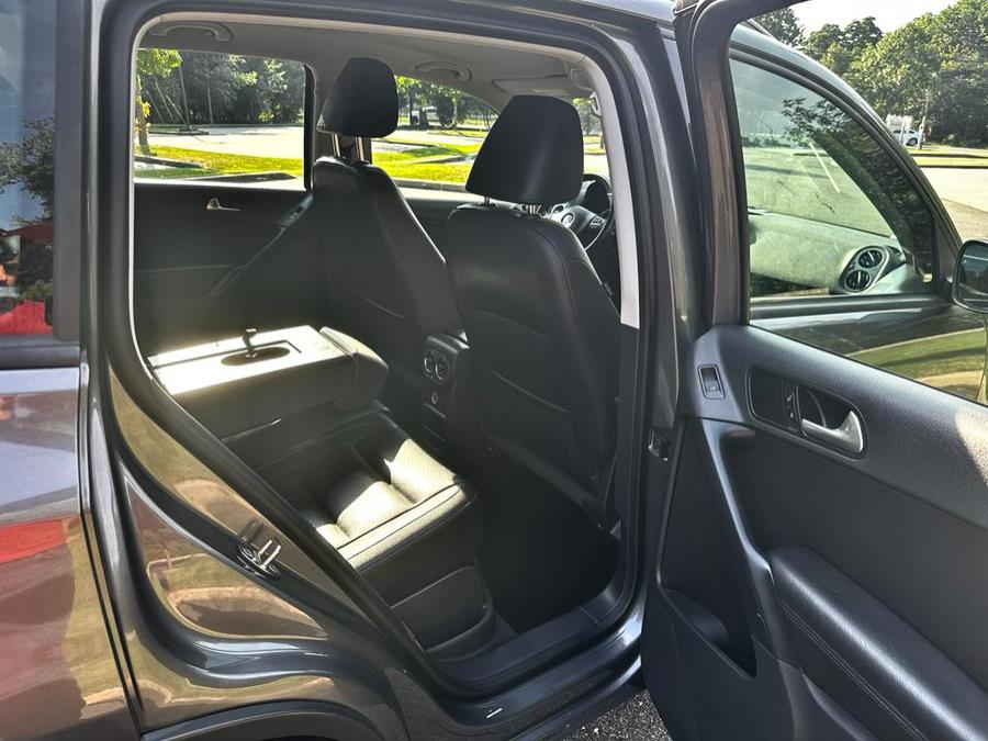 2016 Volkswagen Tiguan 2WD 4dr Auto SE photo