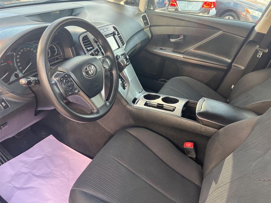 2014 Toyota Venza LE photo