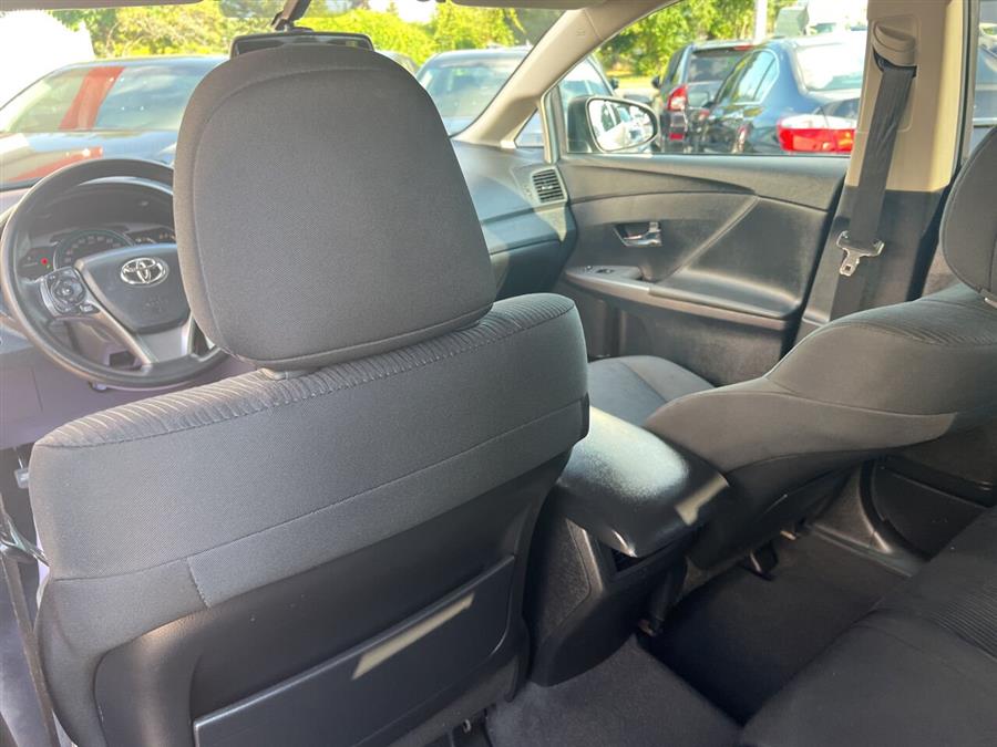 2014 Toyota Venza LE photo