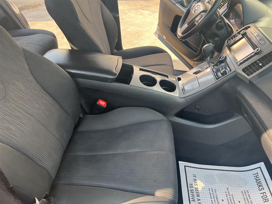 2014 Toyota Venza LE photo