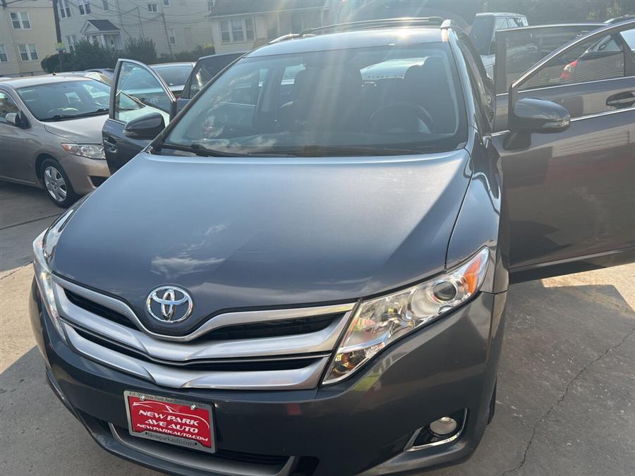 2014 Toyota Venza LE photo