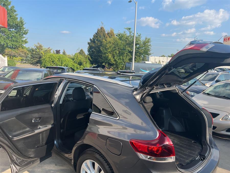 2014 Toyota Venza LE photo