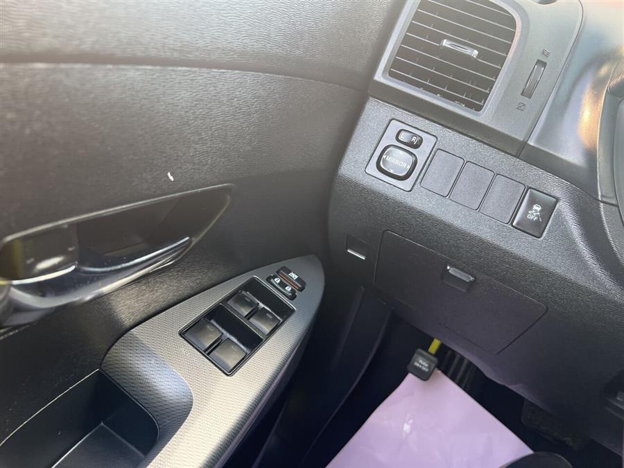 2014 Toyota Venza LE photo