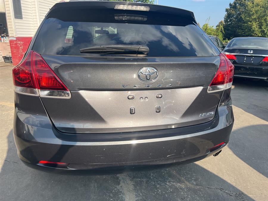 2014 Toyota Venza LE photo