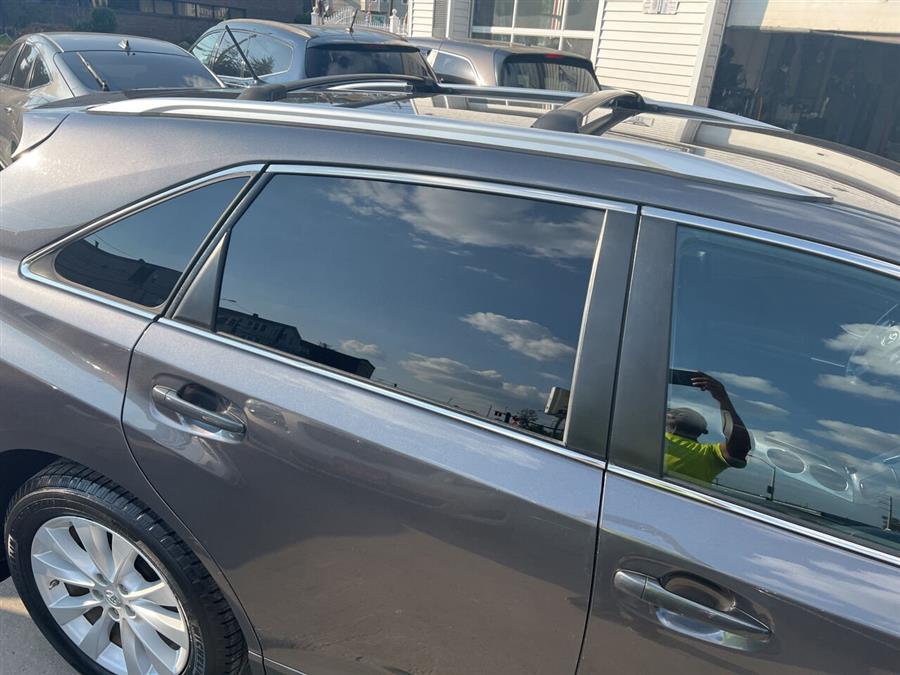 2014 Toyota Venza LE photo