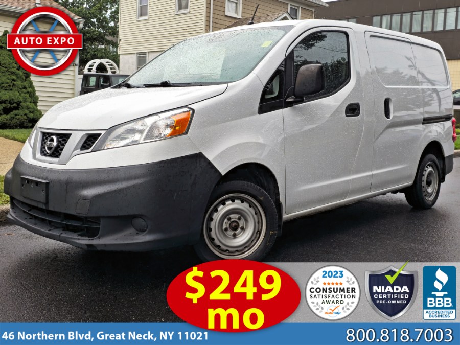 2018 Nissan NV200 S photo