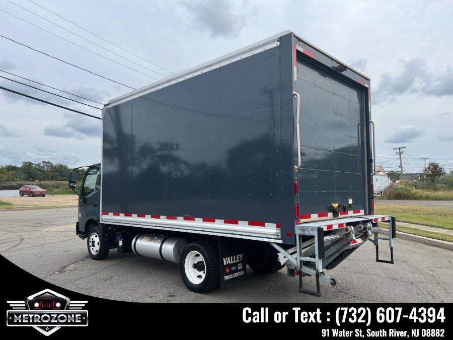 2020 Hino 195 16 Feet Box photo