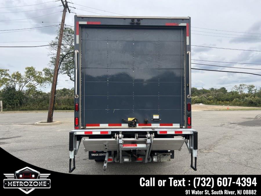 2020 Hino 195 16 Feet Box photo