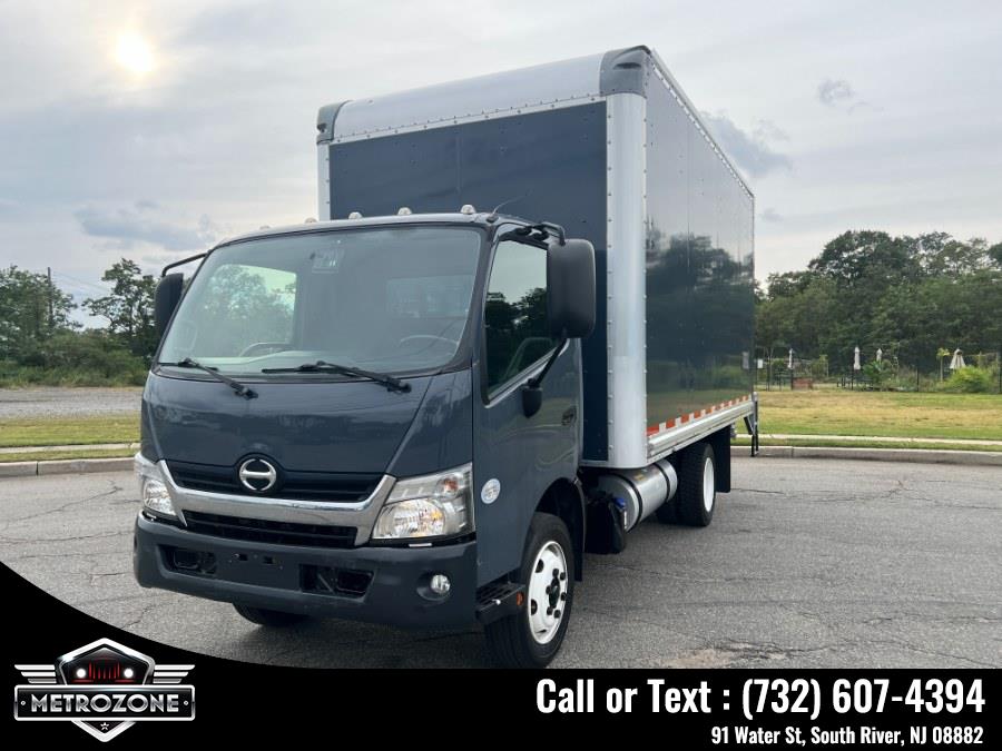 2020 Hino 195 16 Feet Box photo