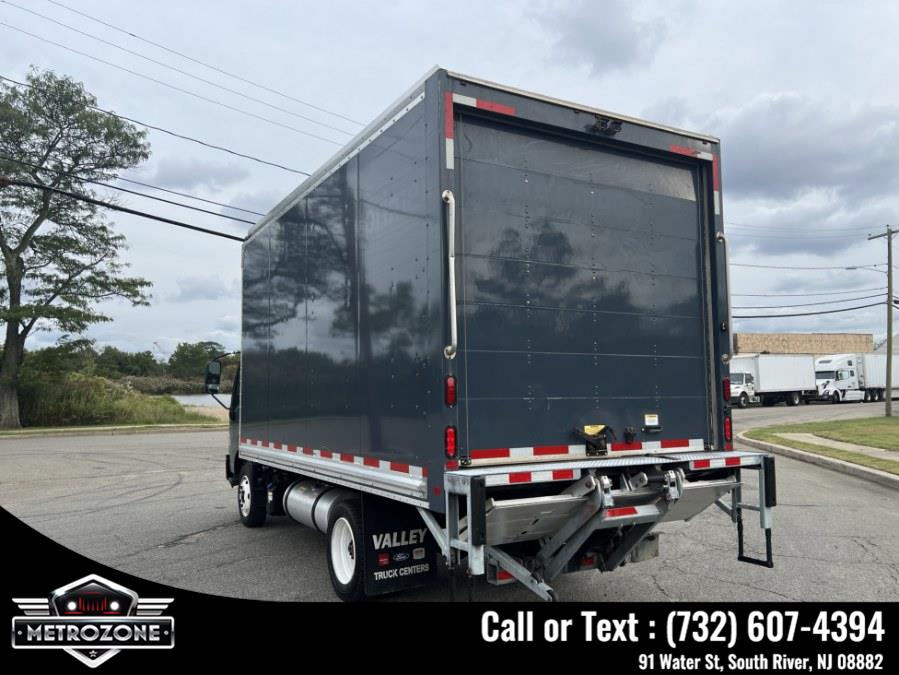 2020 Hino 195 16 Feet Box photo