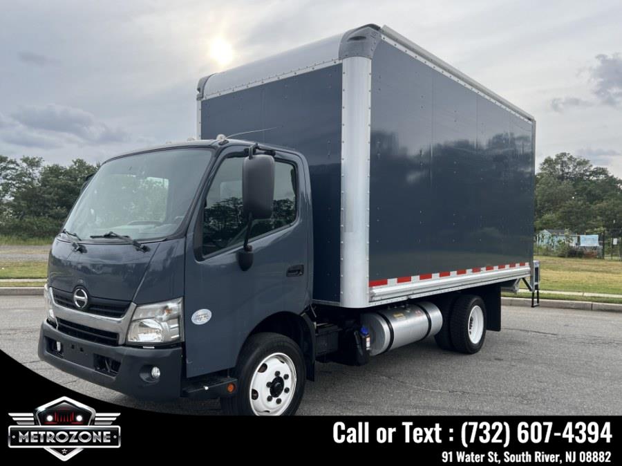 2020 Hino 195 16 Feet Box photo