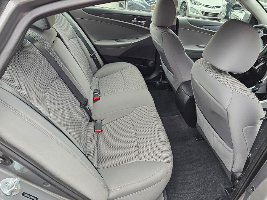 2012 Hyundai Sonata GLS photo