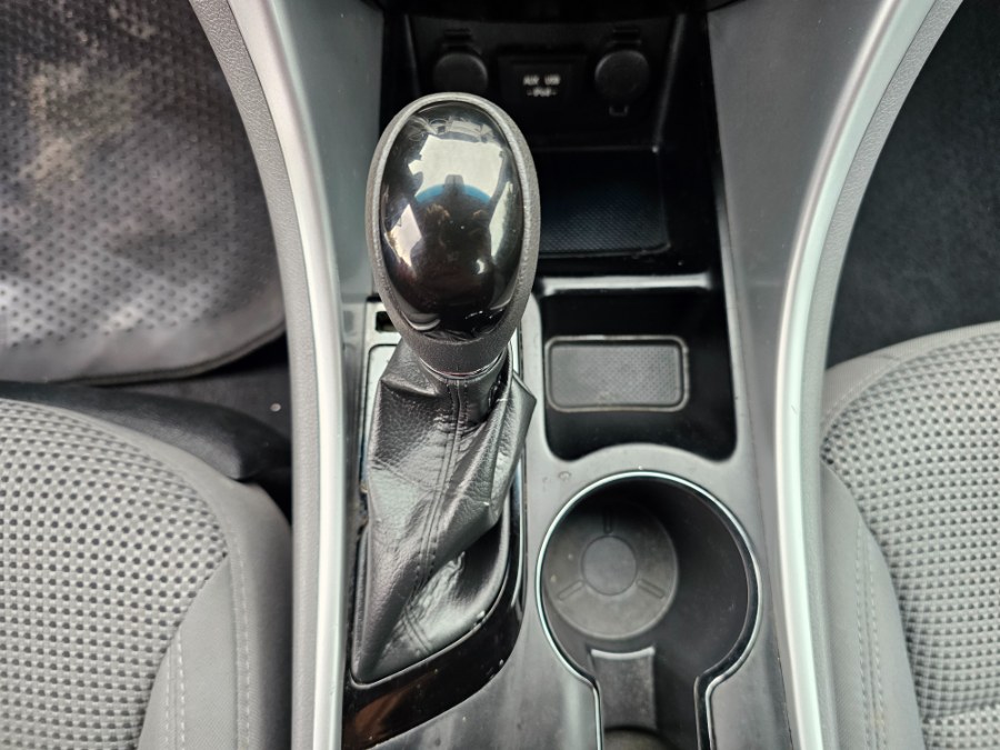 2012 Hyundai Sonata GLS photo