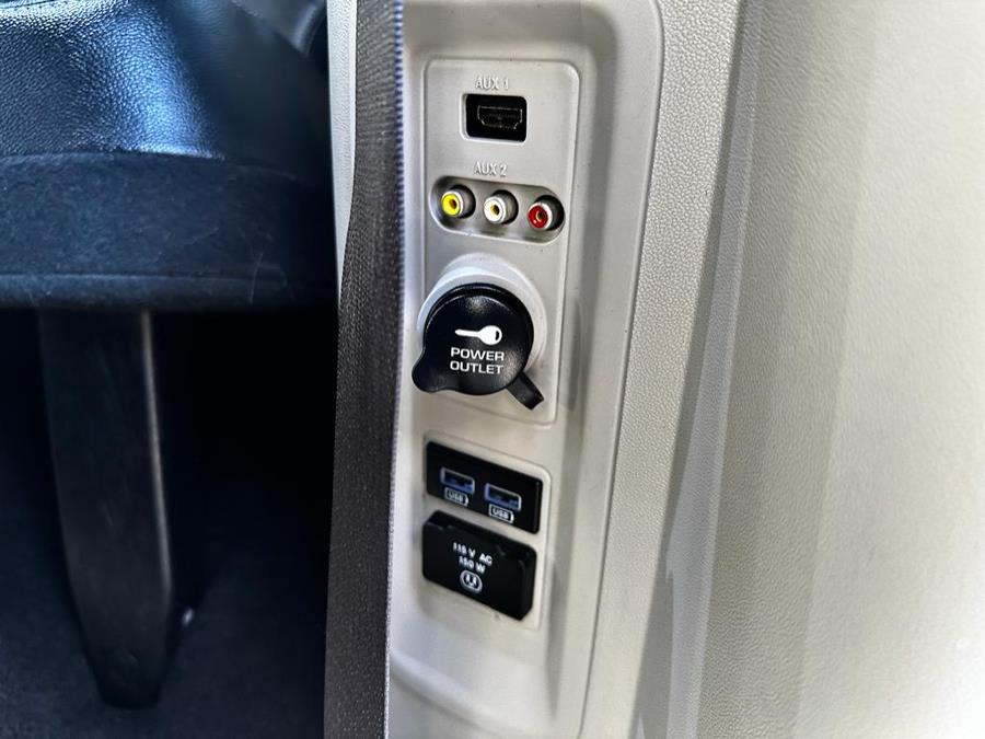 2016 Chrysler Town & Country 4dr Wgn Touring photo