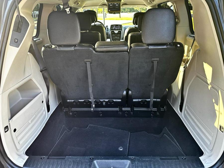 2016 Chrysler Town & Country 4dr Wgn Touring photo