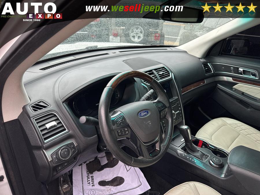 2017 Ford Explorer Platinum 4WD photo