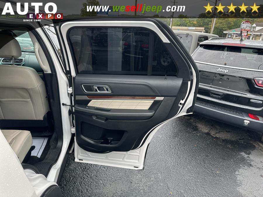 2017 Ford Explorer Platinum 4WD photo