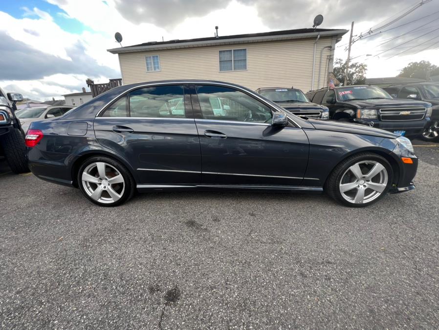 2011 Mercedes-Benz E-Class E350 4MATIC Luxury photo