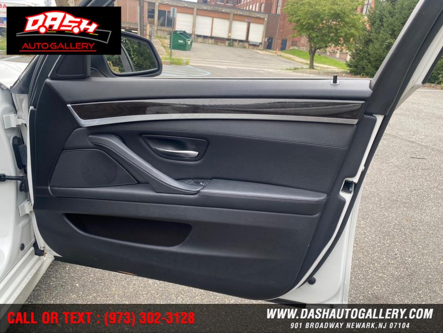 2016 BMW 5-Series 4dr Sdn 528i xDrive AWD photo