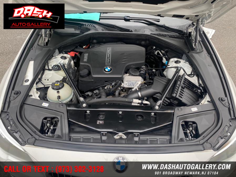 2016 BMW 5-Series 4dr Sdn 528i xDrive AWD photo
