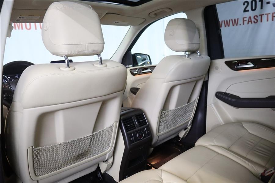 2017 Mercedes-Benz GLE 400 4MATIC photo