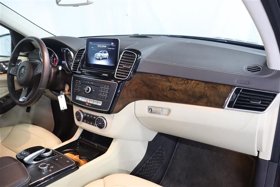2017 Mercedes-Benz GLE 400 4MATIC photo