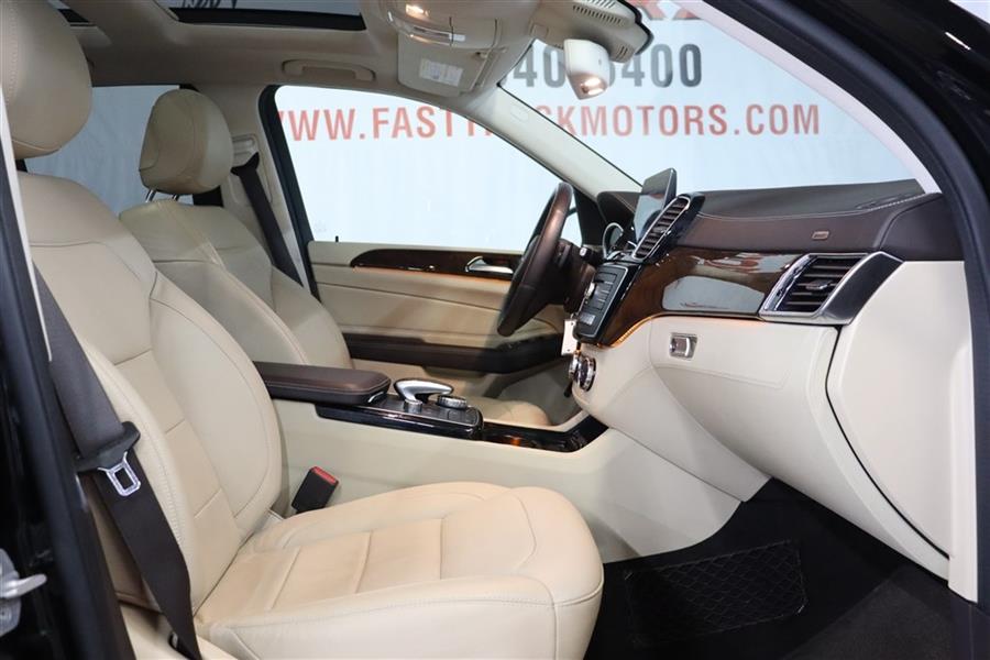 2017 Mercedes-Benz GLE 400 4MATIC photo