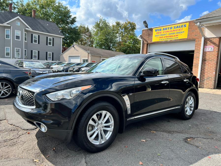 2017 Infiniti QX70 AWD photo