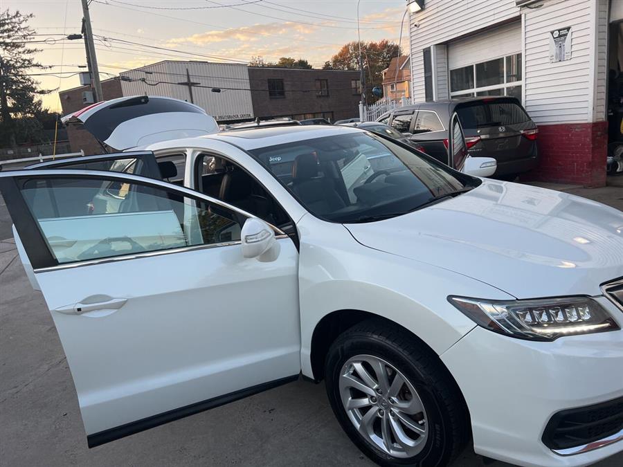 2017 Acura RDX w/Tech AWD 4dr SUV w/Technolog photo
