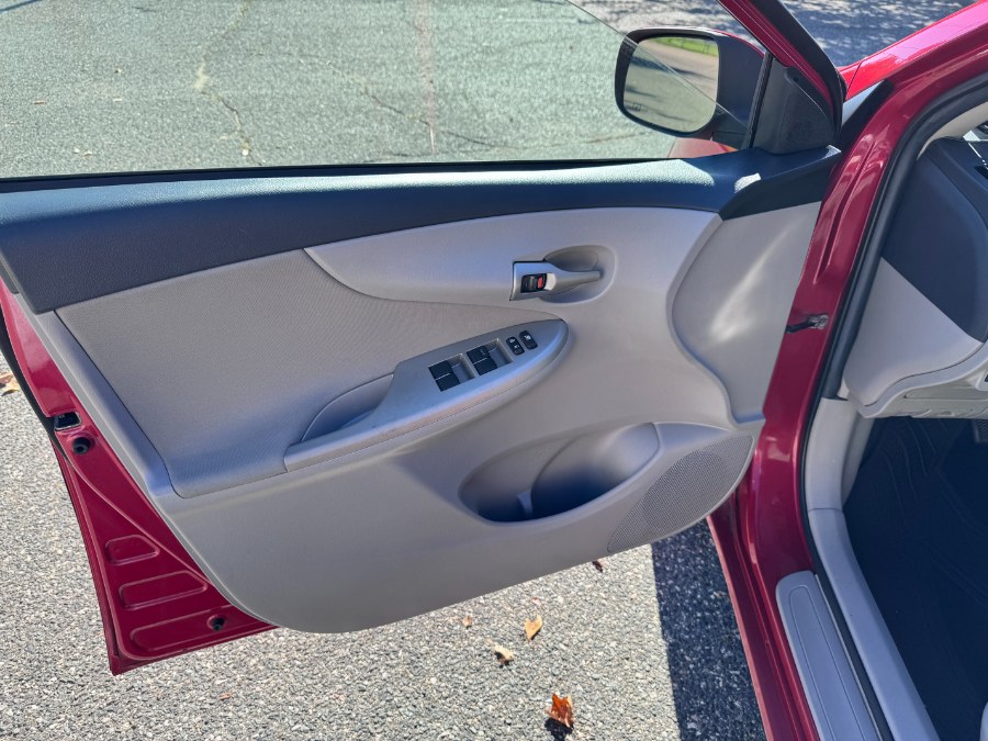 2012 Toyota Corolla L photo