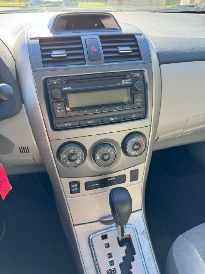 2012 Toyota Corolla L photo