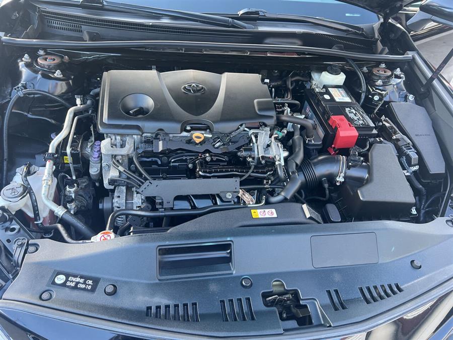 2018 Toyota Camry SE 4dr Sedan photo