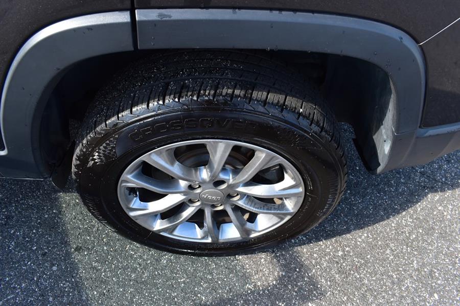 2021 Jeep Cherokee LATITUDE LUX photo