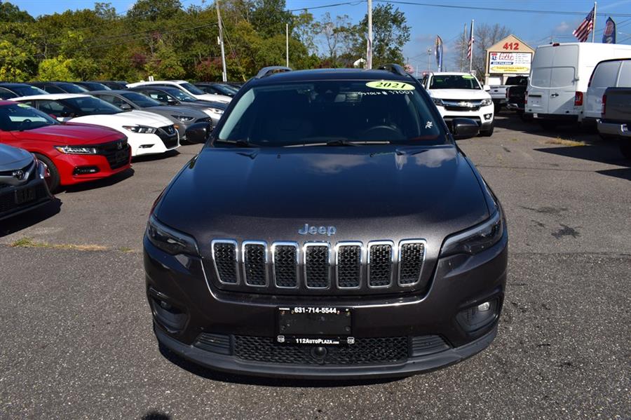 2021 Jeep Cherokee LATITUDE LUX photo