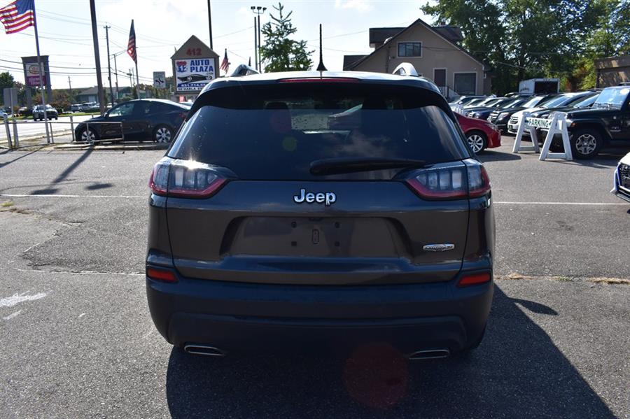 2021 Jeep Cherokee LATITUDE LUX photo