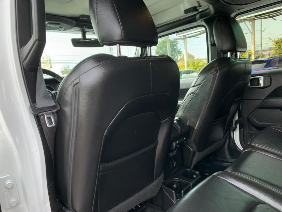 2020 Jeep Gladiator Overland 4x4 photo