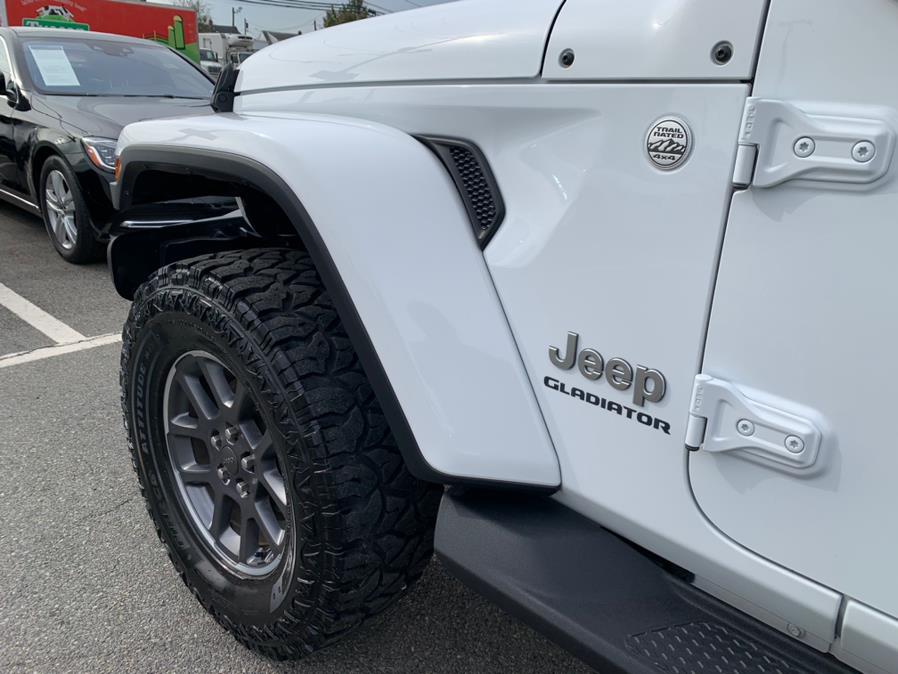 2020 Jeep Gladiator Overland 4x4 photo